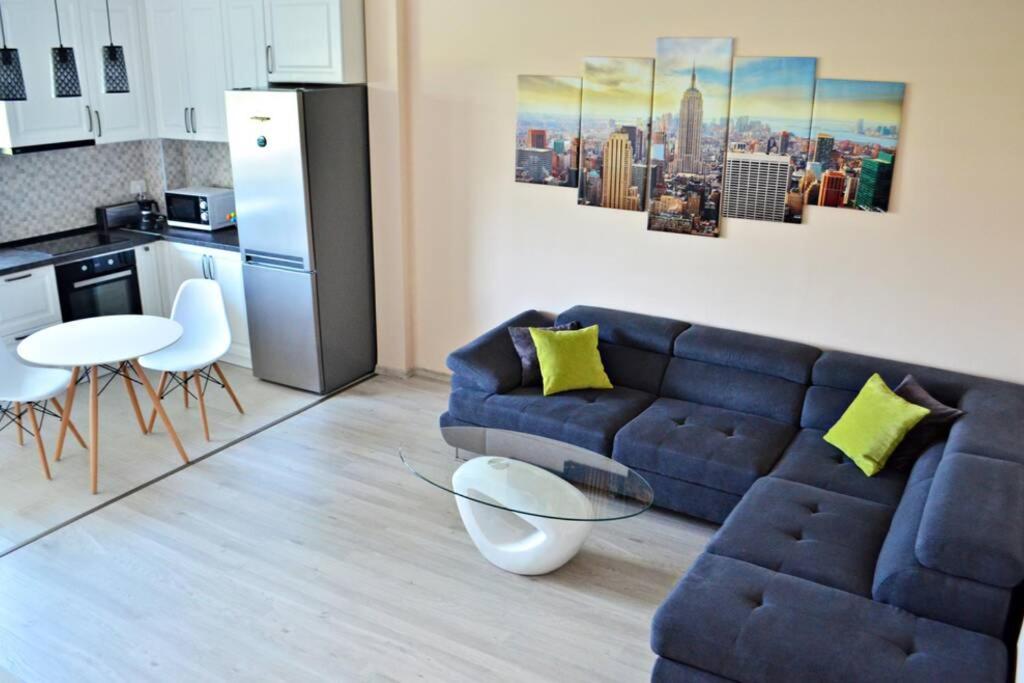 M&M Apartment Орадя Экстерьер фото